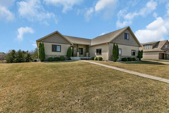 3346 Old Stone Way NE, Sauk Rapids, MN 56379