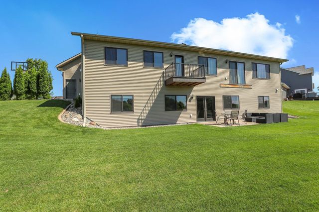 3346 Old Stone Way NE, Sauk Rapids, MN 56379