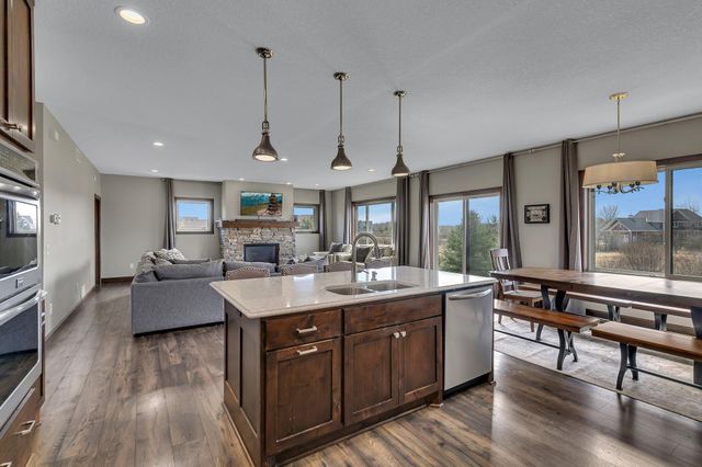 3346 Old Stone Way NE, Sauk Rapids, MN 56379