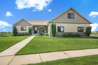 3346 Old Stone Way NE, Sauk Rapids, MN 56379