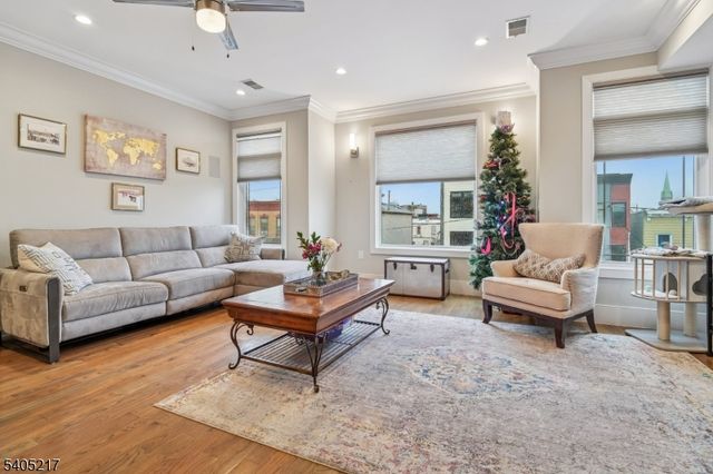 104 Poplar St 2, Jersey City, NJ 07307