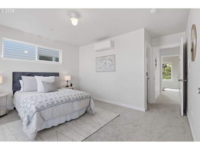 2492 Se 67th Ave, Portland, OR 97206