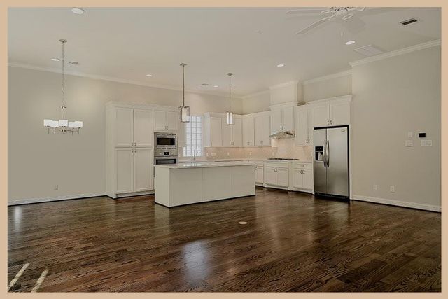 215 Willow Street, Shenandoah, TX 77384