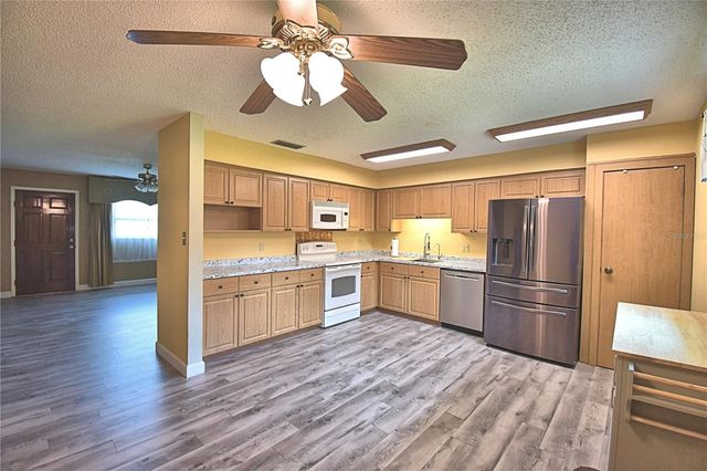 2815 CHRISTIE LANE, Lakeland, FL 33813