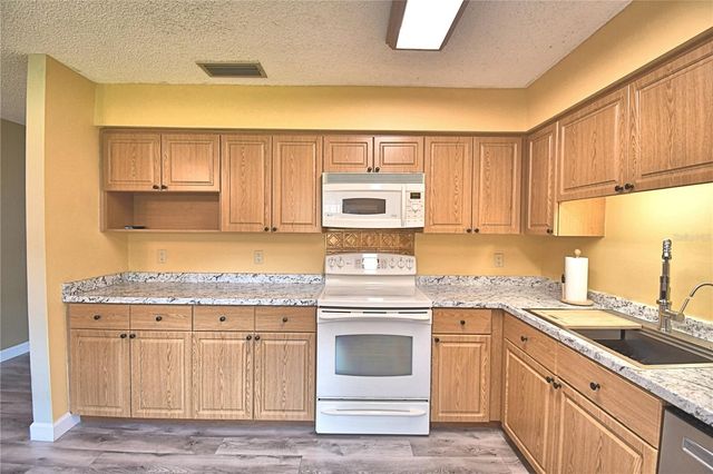 2815 CHRISTIE LANE, Lakeland, FL 33813