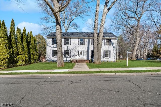 27 Norwood Ave, Glen Rock Boro, NJ 07452