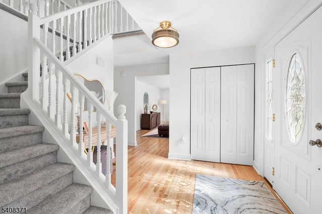 27 Norwood Ave, Glen Rock Boro, NJ 07452