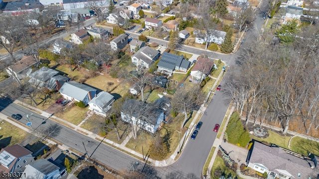 27 Norwood Ave, Glen Rock Boro, NJ 07452