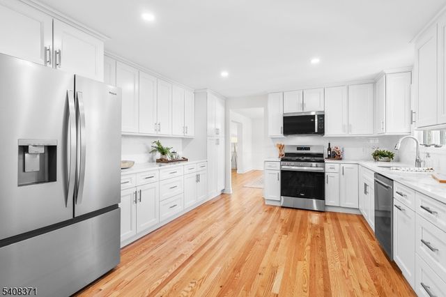 27 Norwood Ave, Glen Rock Boro, NJ 07452