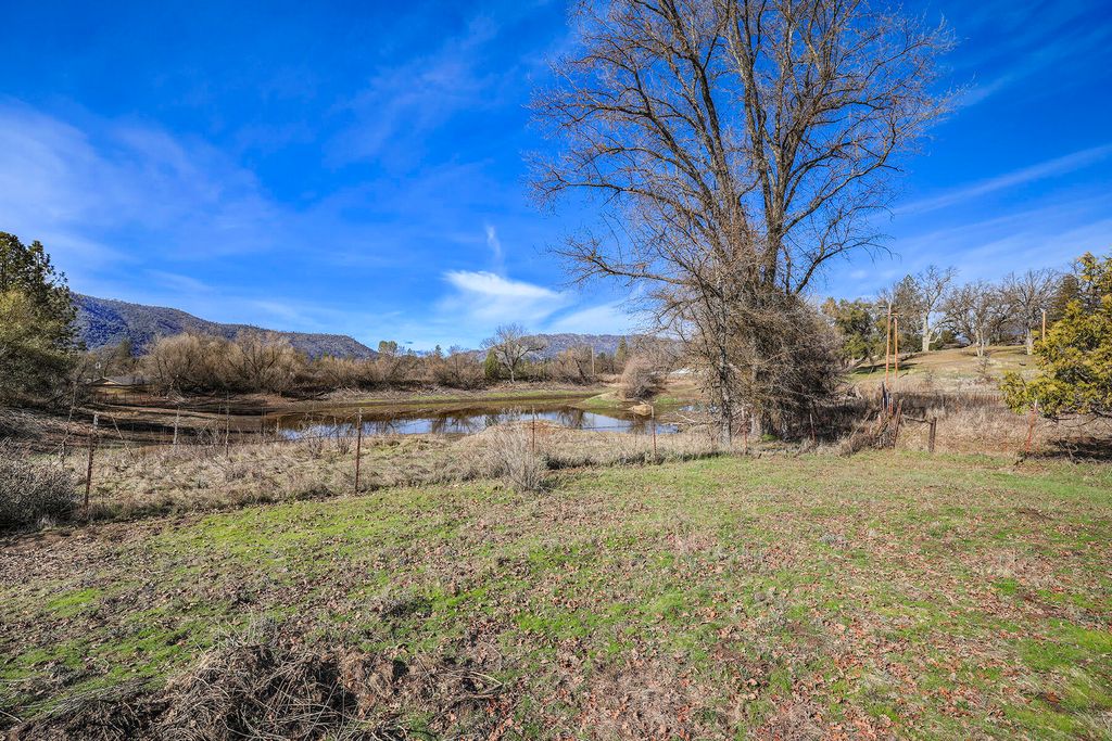Image 20 of property listing at 41234 Pamela Place, Oakhurst, CA 93644