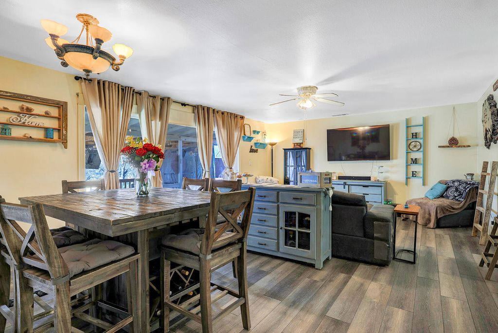 Image 31 of property listing at 41234 Pamela Place, Oakhurst, CA 93644