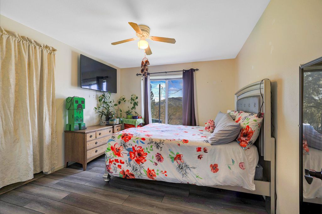 Image 39 of property listing at 41234 Pamela Place, Oakhurst, CA 93644