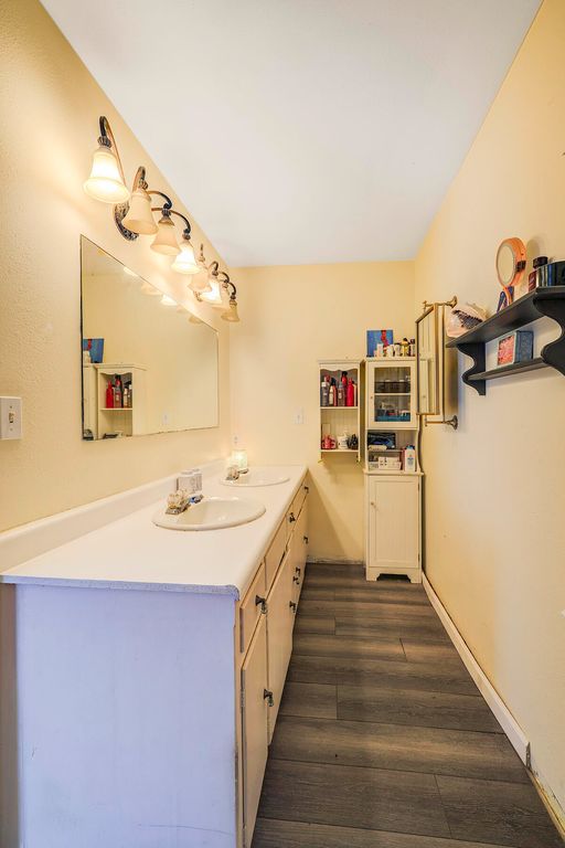 Image 44 of property listing at 41234 Pamela Place, Oakhurst, CA 93644