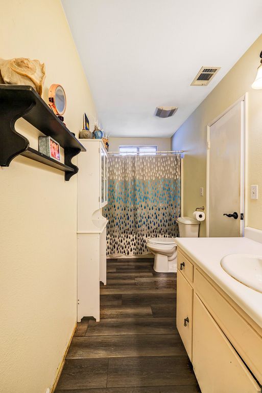 Image 45 of property listing at 41234 Pamela Place, Oakhurst, CA 93644