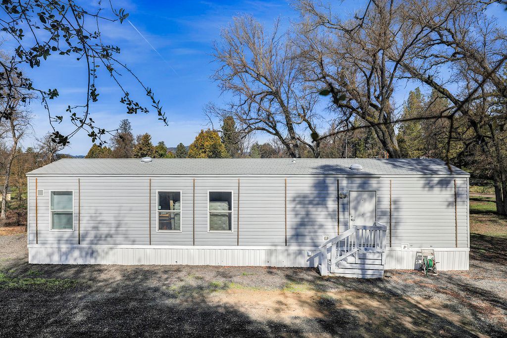 Image 52 of property listing at 41234 Pamela Place, Oakhurst, CA 93644