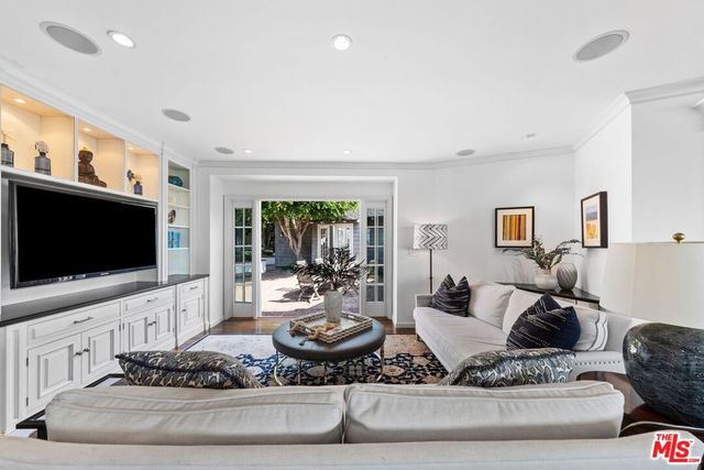 17763 Sabbiadoro Way, Pacific Palisades, CA 90272