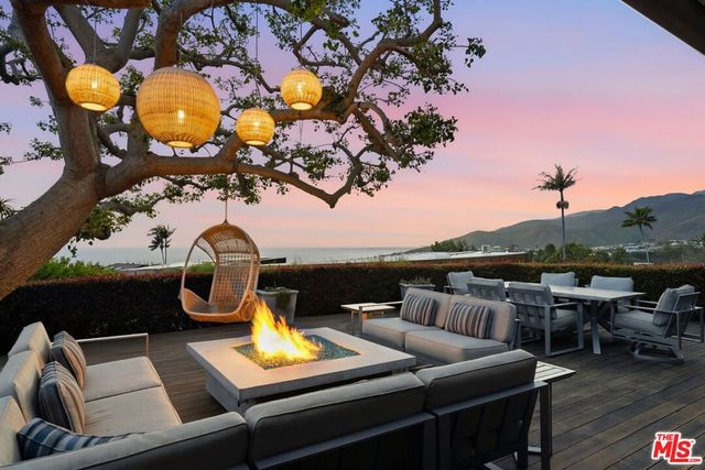 17763 Sabbiadoro Way, Pacific Palisades, CA 90272