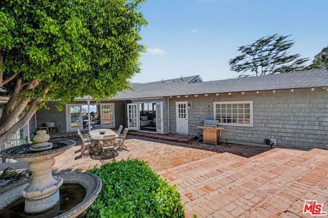 17763 Sabbiadoro Way, Pacific Palisades, CA 90272