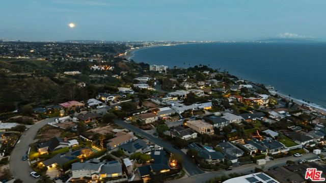 17763 Sabbiadoro Way, Pacific Palisades, CA 90272