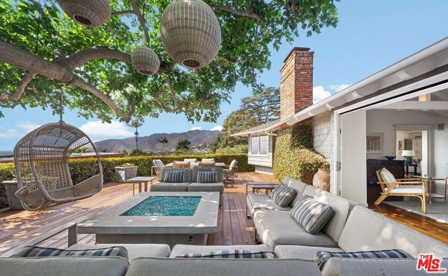 17763 Sabbiadoro Way, Pacific Palisades, CA 90272