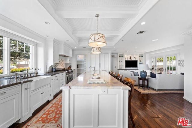 17763 Sabbiadoro Way, Pacific Palisades, CA 90272