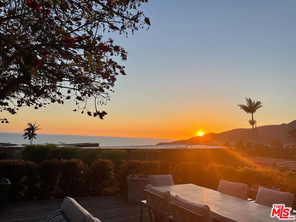 17763 Sabbiadoro Way, Pacific Palisades, CA 90272