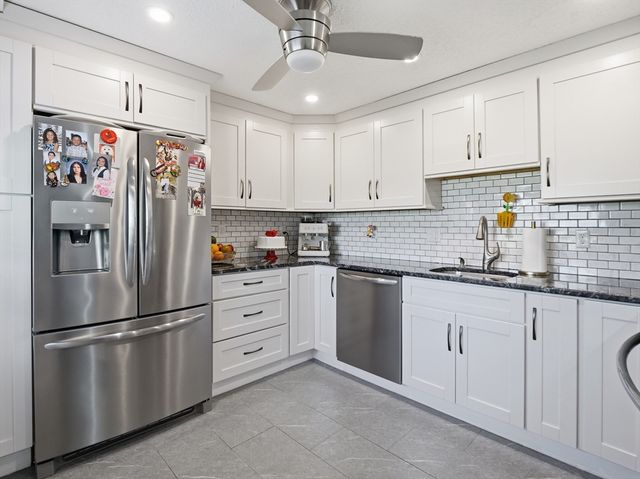 175 Willard 8, Lowell, MA 01850