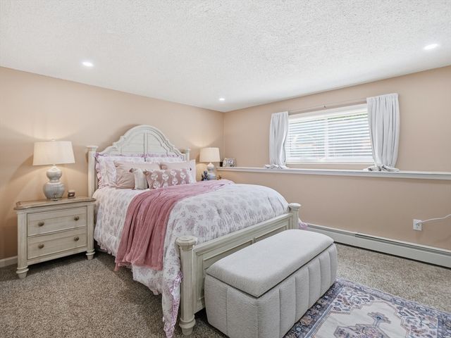175 Willard 8, Lowell, MA 01850