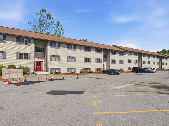 175 Willard 8, Lowell, MA 01850