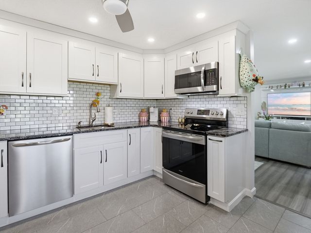 175 Willard 8, Lowell, MA 01850