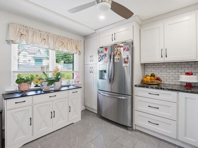 175 Willard 8, Lowell, MA 01850