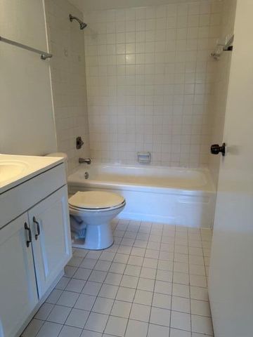 1720 N Congress Avenue 406, West Palm Beach, FL 33401