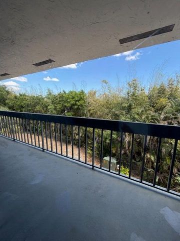 1720 N Congress Avenue 406, West Palm Beach, FL 33401