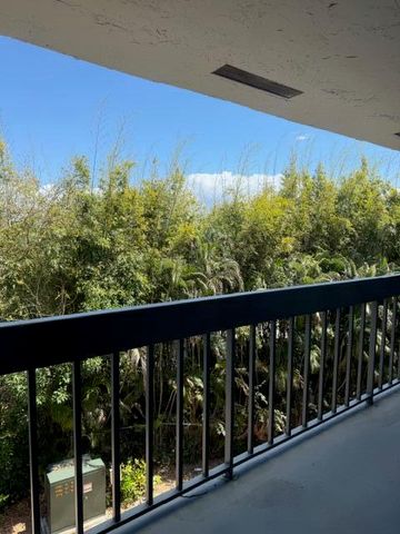 1720 N Congress Avenue 406, West Palm Beach, FL 33401