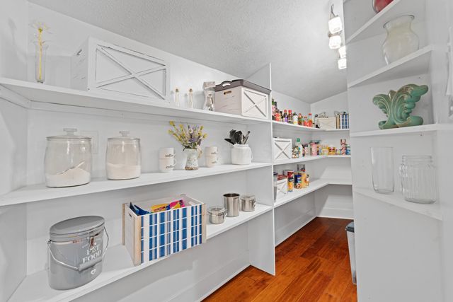 8668 Hyland Croy Road, Plain City, OH 43064