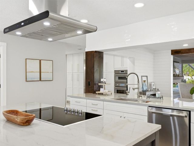 1029 BAL HARBOUR DRIVE, Apollo Beach, FL 33572