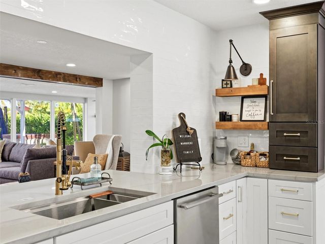 1029 BAL HARBOUR DRIVE, Apollo Beach, FL 33572