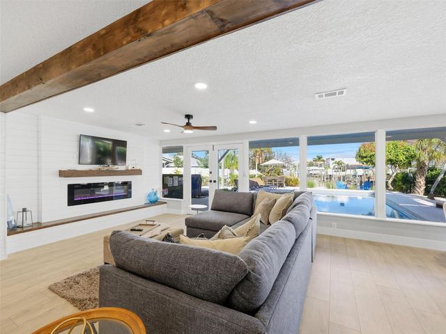 1029 BAL HARBOUR DRIVE, Apollo Beach, FL 33572