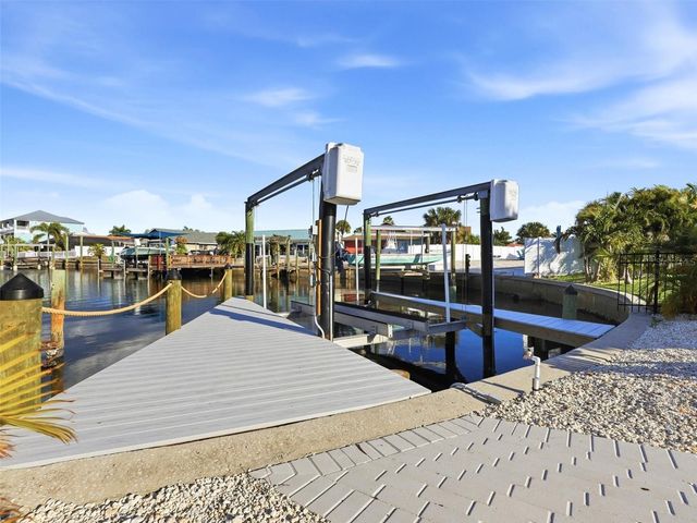 1029 BAL HARBOUR DRIVE, Apollo Beach, FL 33572