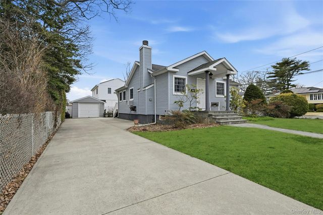 136 Park Avenue, Deer Park, NY 11729