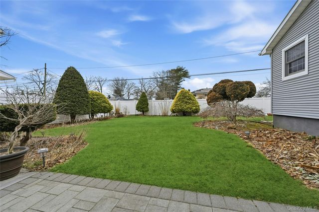 136 Park Avenue, Deer Park, NY 11729