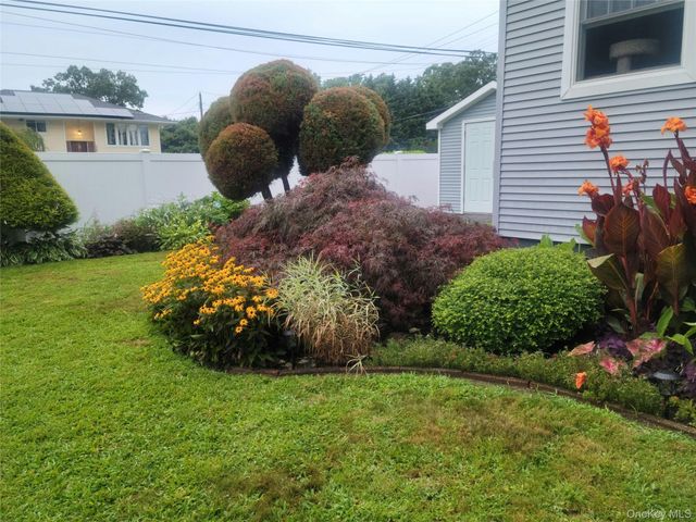 136 Park Avenue, Deer Park, NY 11729