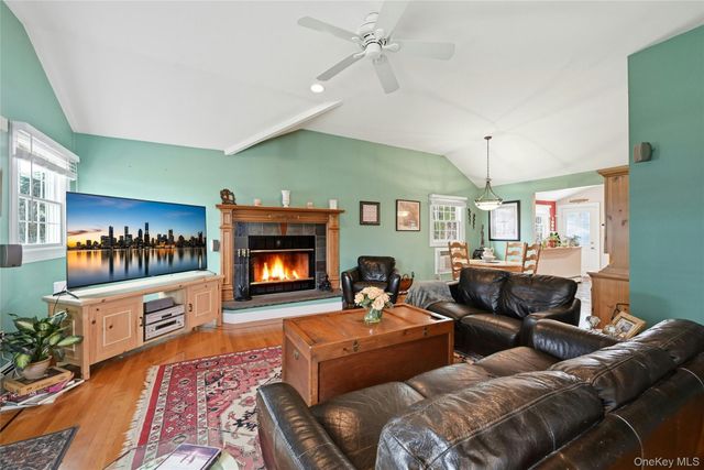 136 Park Avenue, Deer Park, NY 11729