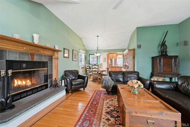 136 Park Avenue, Deer Park, NY 11729