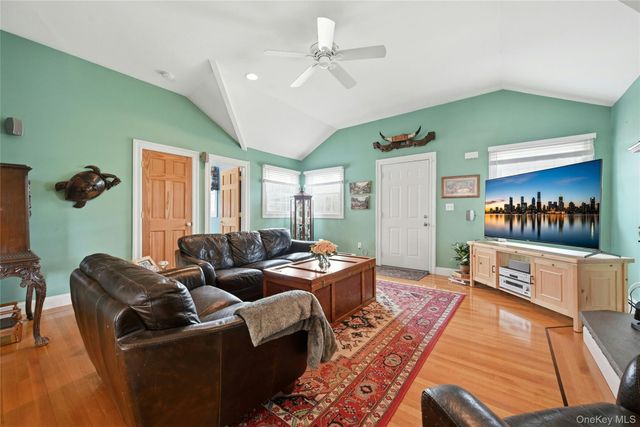 136 Park Avenue, Deer Park, NY 11729