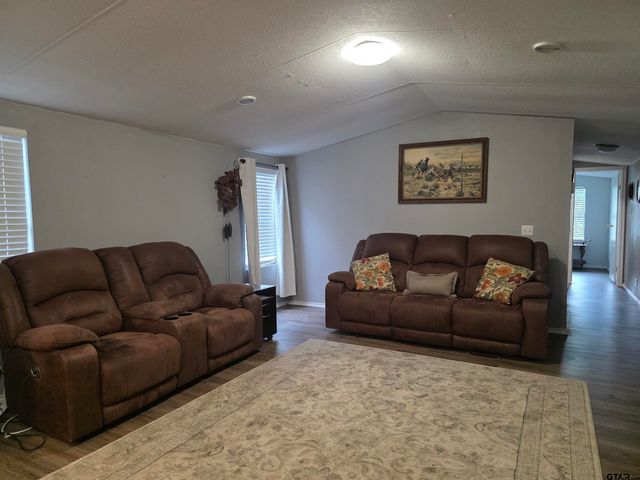 13202 County Road 4173, Tyler, TX 75704