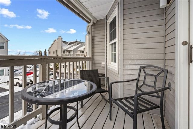 49 Boulder Run Rd, Paterson City, NJ 07501