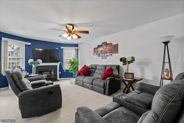 49 Boulder Run Rd, Paterson City, NJ 07501