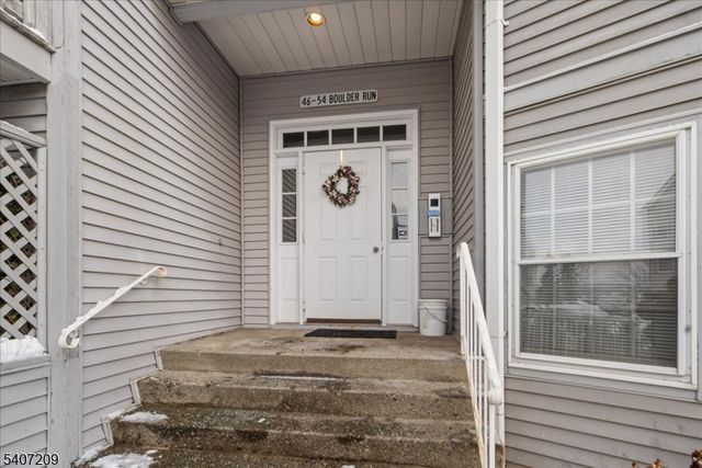 49 Boulder Run Rd, Paterson City, NJ 07501