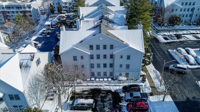 49 Boulder Run Rd, Paterson City, NJ 07501